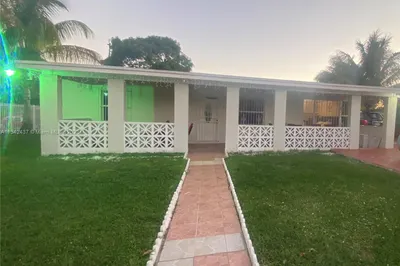 1000 NW 140th Ter 1
