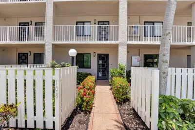 6241 Pointe Regal Circle #108 1