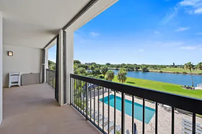 356 GOLFVIEW Road #405 1
