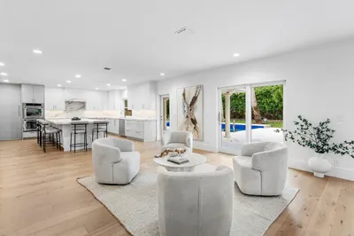 2570 Avenue Au Soleil 1
