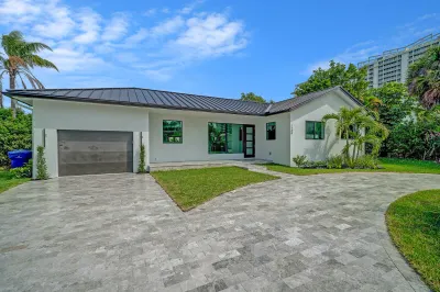 1248 N Harbor Drive 1