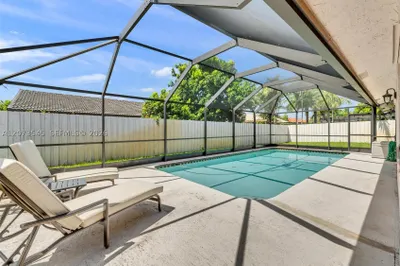 6302 NW 201st Ter 1