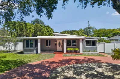 211 S 57th Way 1