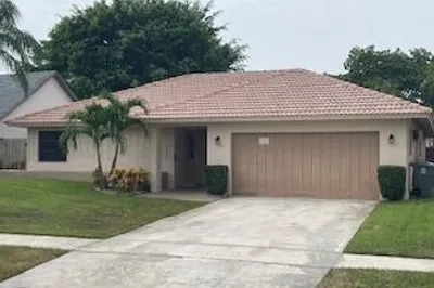 6162 Amberwoods Drive 1