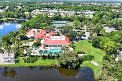 Kings Isle Community