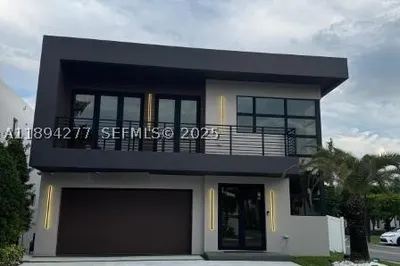 9880 NW 74th Ter 1