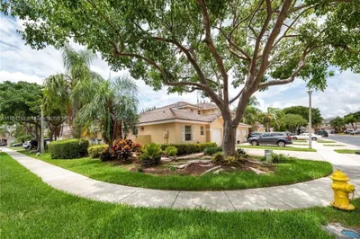 8980 NW 53rd Ct 1