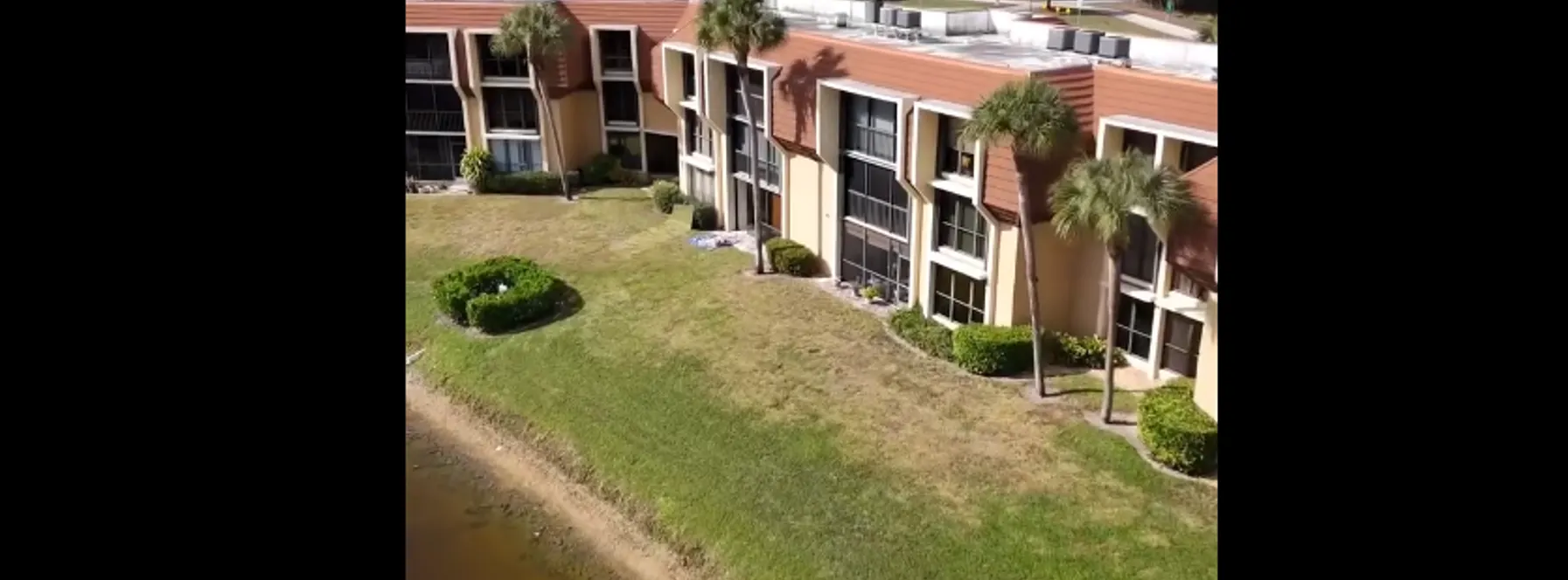 Spacious Lakeview Condo in Woodland Lakes