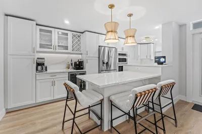 108 Paradise Harbour Boulevard #502 1
