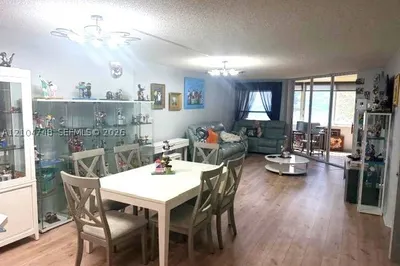 7523 Granville Dr #112 1