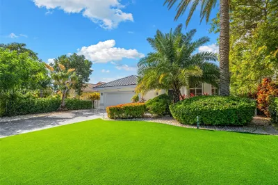 301 S Riverside 1
