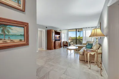 2400 S Ocean Drive #7635 1