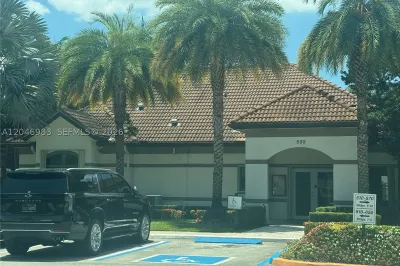 520 S Park Rd #16-12 1