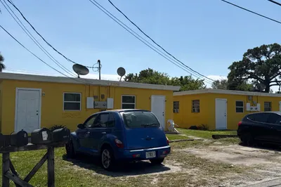 2505 Avenue R #B 1