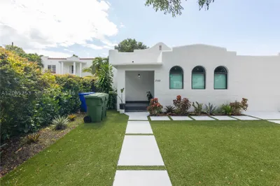 2360 SW 12th St 1