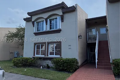 15771 SW 137th Ave #201 1