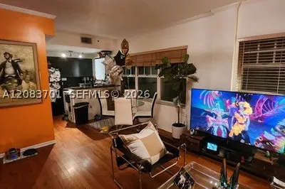 1255 Pennsylvania Ave #213 1