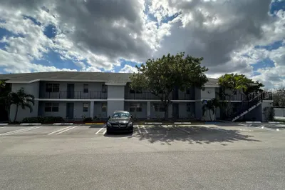 905 Southridge Road #204b 1