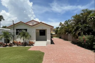 2235 SW 15th St 1