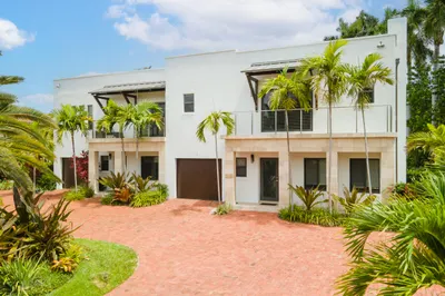 1121 Bel Air Drive 1