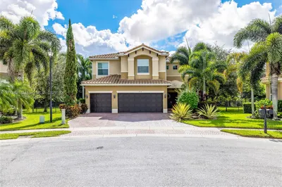 8110 Santalo Cove Ct