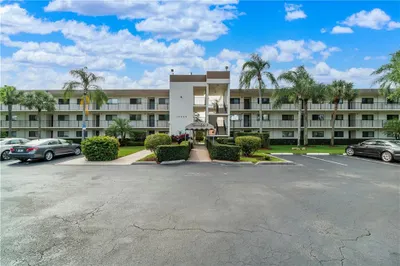 15244 Lakes Of Delray Boulevard #211 1