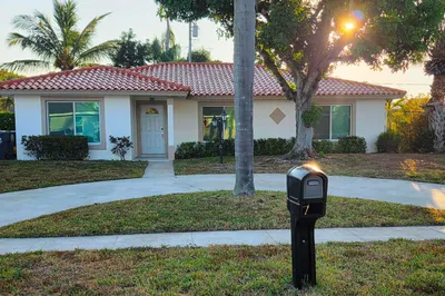 2966 Via Vellaria, Lake Worth, FL