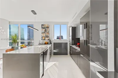 1080 Brickell Ave #3300 1