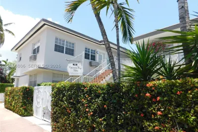 717 Espanola Way #201 1