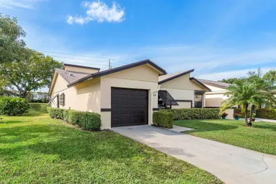 3 Ridge Pointe Drive #A 1