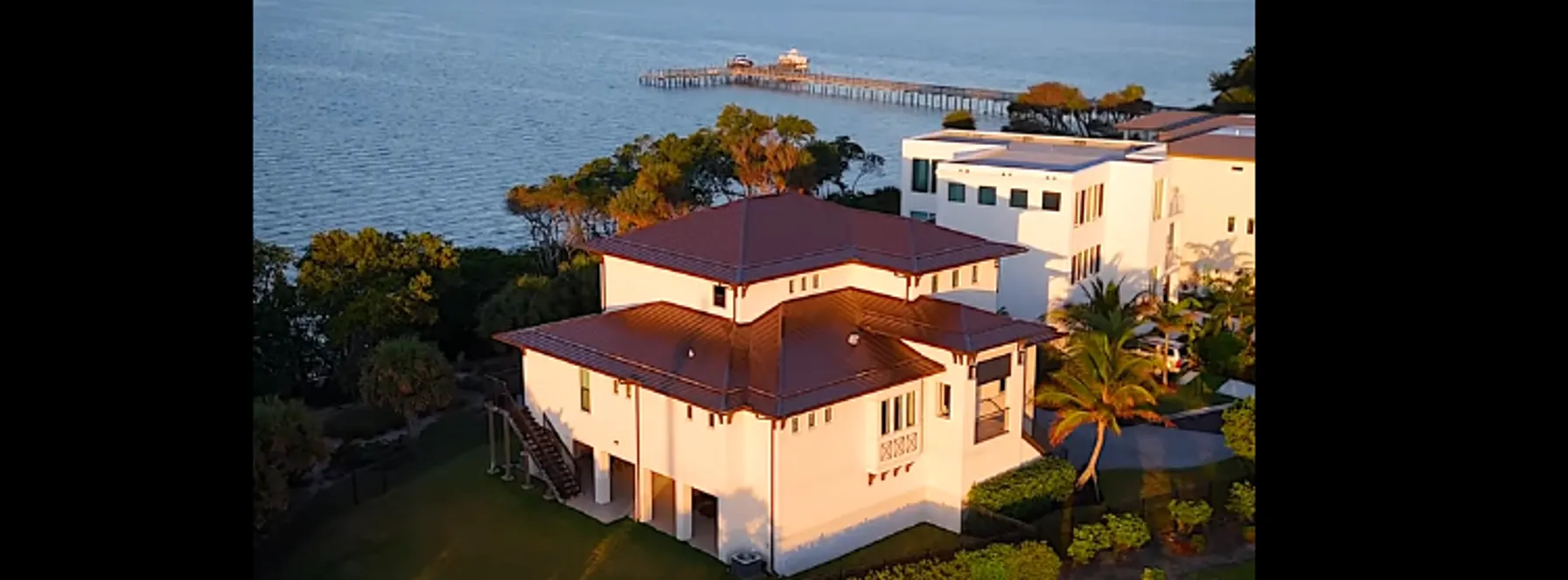 Waterfront Luxury Home in Jensen Beach!