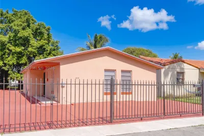 3210 NW 19th St 1