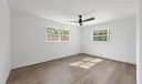 109 E Riverside Drive Photo
