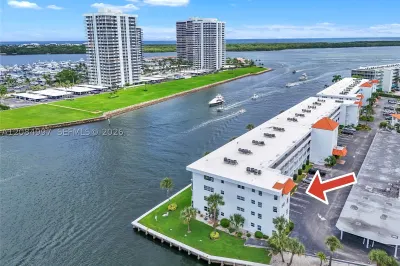 20 Yacht Club Dr #103 1