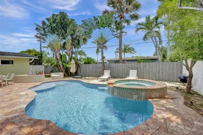 720 NW 29th Court 1