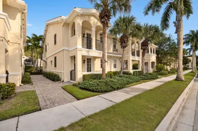 4506 Illicium Drive 1