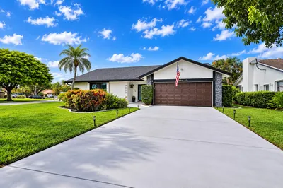 7007 NW 40th Place 1