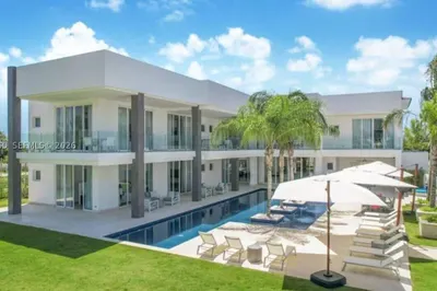 0 Caleton Estate 1 1