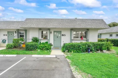 2638 E Gately Dr E #85 1