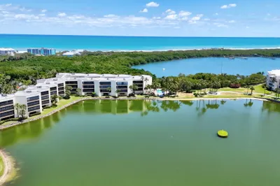 221 NE Plantation Road #211 1