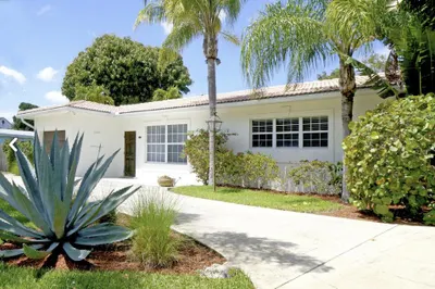 2031 Pleasant Drive 1