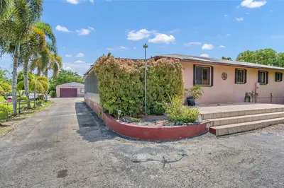 15525 SW 209th Ave 1