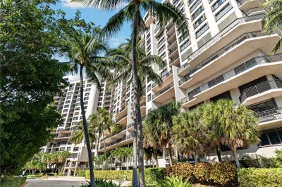 540 Brickell Key Dr #505 1