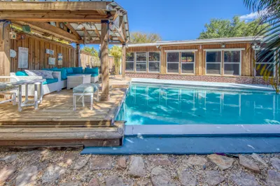 1328 Lake Victoria Drive 1