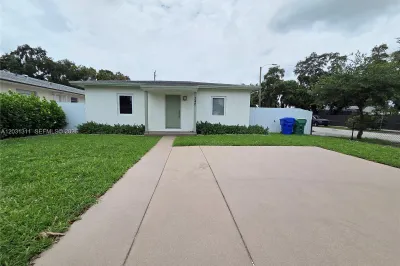 240 NW 51st Ave 0 1