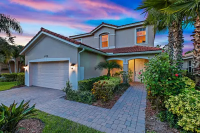 6108 SE Turn Leaf Trail 1