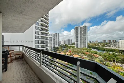 19101 NE 36th Ct #1407 1