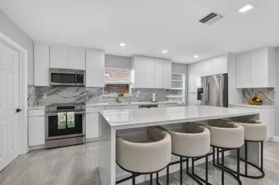 800 NW 6th Avenue 1
