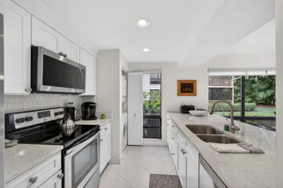 611 Brackenwood Cove 1