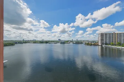 17100 N Bay Rd #1906 1